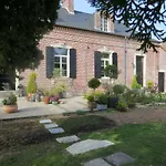 Laclos Des Champs Bed & Breakfast