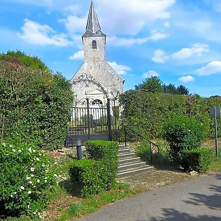 Laclos Des Champs Bed and Breakfast